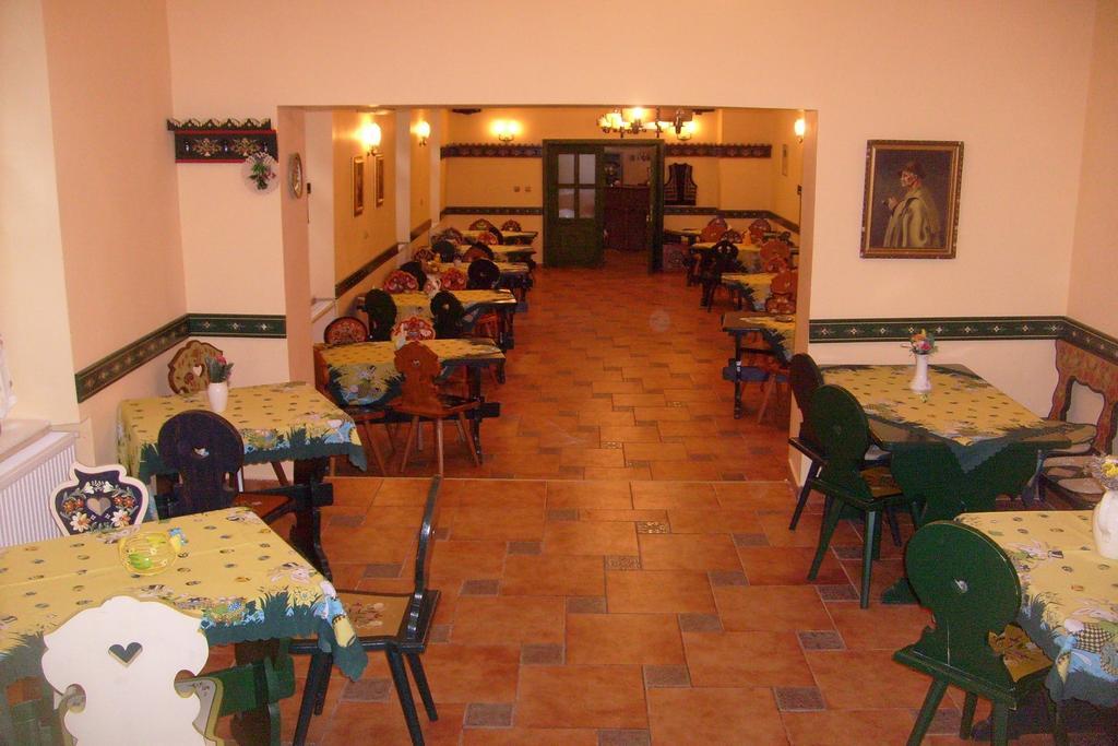 Pensiunea Sub CetateCisnădie エクステリア 写真
